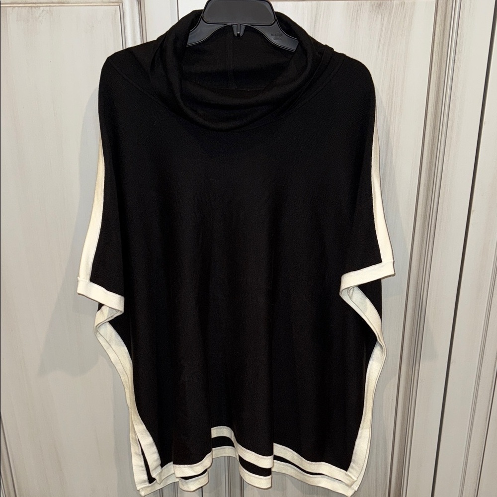 NWT Calvin Klein Knit Poncho size small